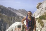 Targa del Sentiero Pier Paolo
Ventricini al termine del Sentiero,
ai piedi del Campanile Livia, dove
inizia la Via Ferrata Danesi
(5368 bytes)